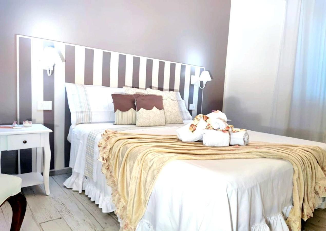 Golden House Hotel Porto Torres Eksteriør billede