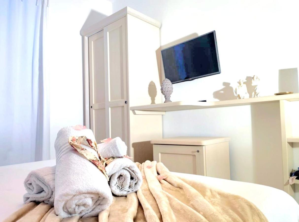 Golden House Hotel Porto Torres Eksteriør billede